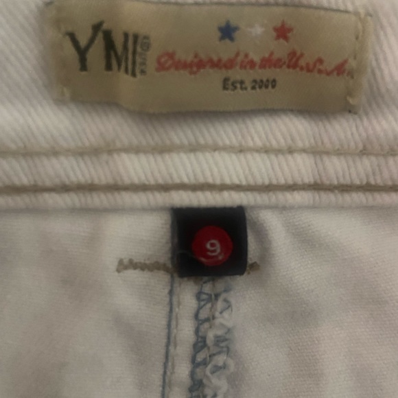 Women’s Denim Red & White Embroidered Jean Shorts Size 9 Perfect for 4th of July - Picture 8 of 16